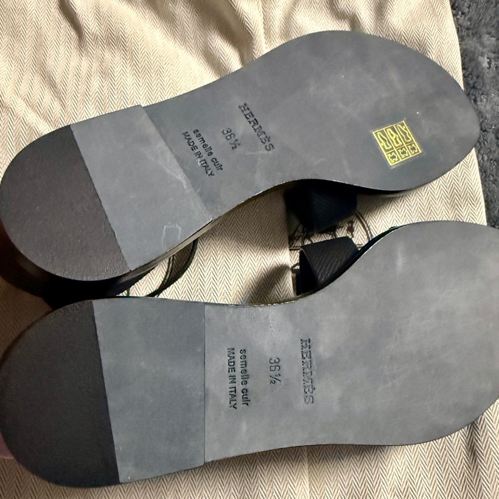 Hermes Santorini Sandals - Picture 3 of 7